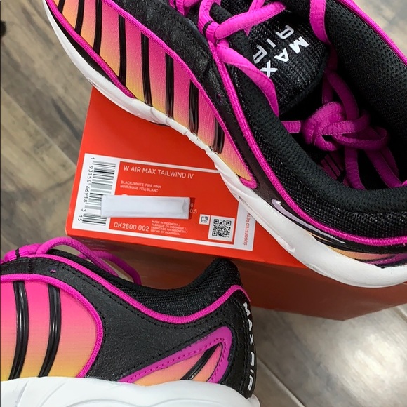 NIKE W AIR MAX TAILWIND IV black/white-pure pink - Picture 13 of 16